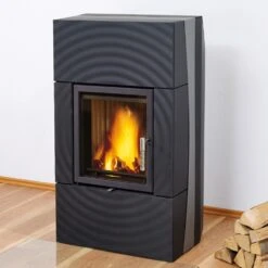 Wasserführender Guss-Kaminofen Leda Fondia (13 KW) -Lotus Fireplace Shop leda fondia amb02 1000 1280x1280