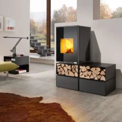 Kaminofen Wodtke Hot Box 2000, Raumluftunabhängig (7 KW) -Lotus Fireplace Shop wodtke hotbox schwarz bodenadapter02 1000 1280x1280