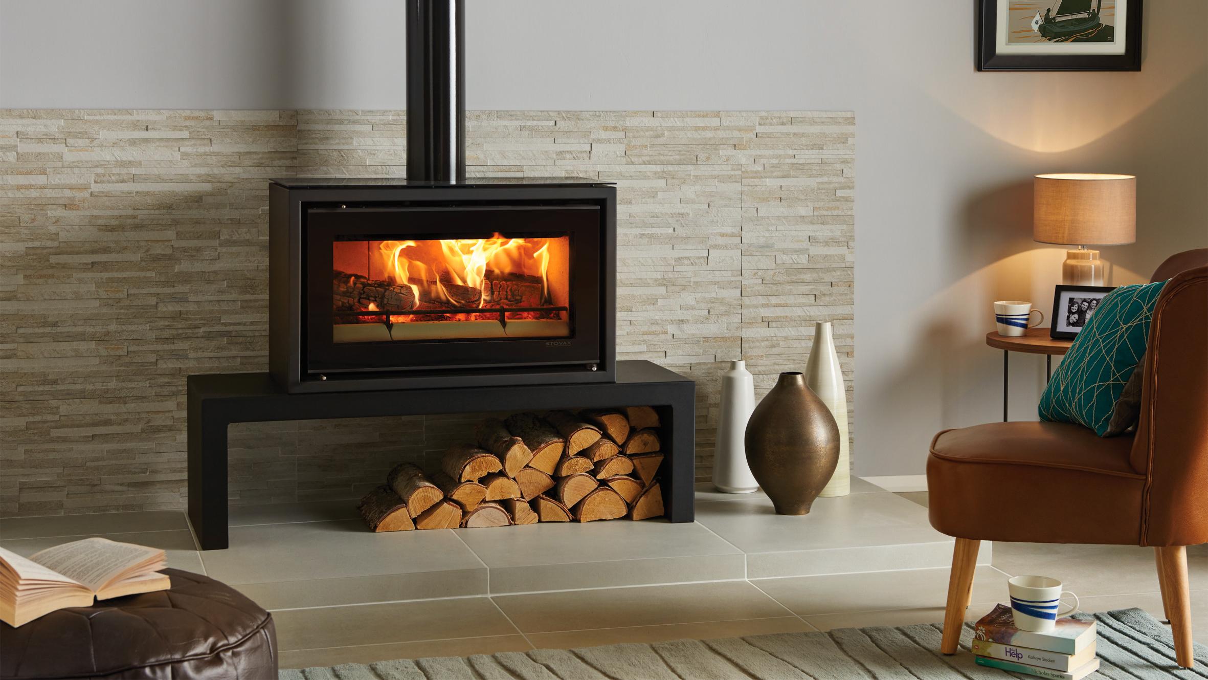 Titelseite -Lotus Fireplace Shop Riva Studio 1 freestanding on bench 2 copy 1